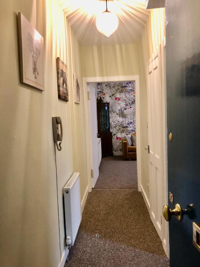 Cosy One Bedroom Flat In City Center Édimbourg Extérieur photo